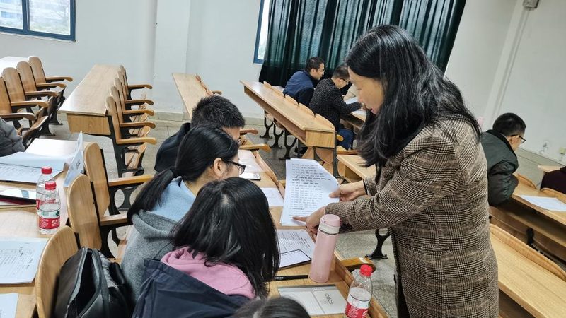 成人高考专业选择：如何根据个人兴趣和职业规划做出明智决策